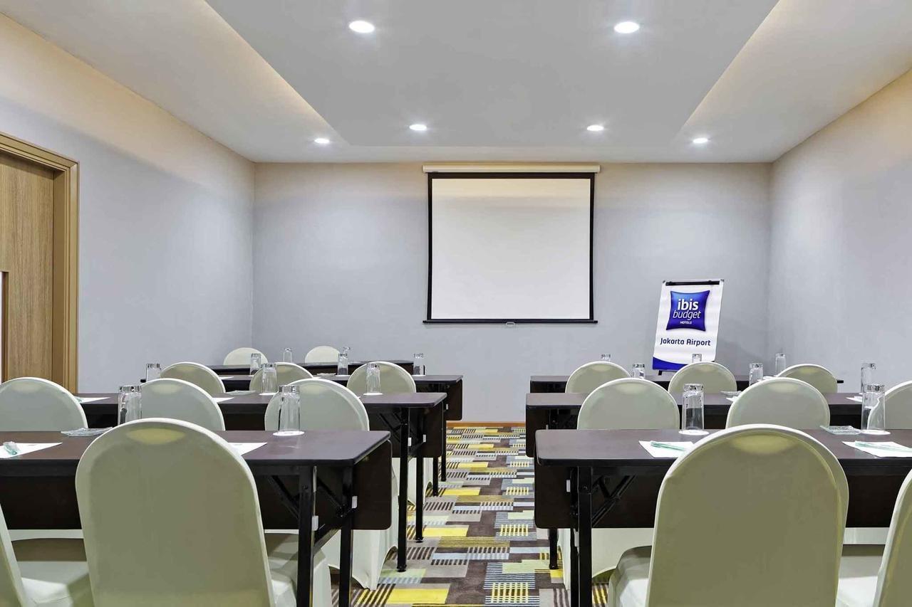 Ibis Budget Jakarta Airport Tangerang Exterior photo