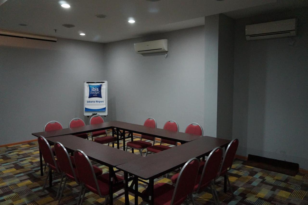 Ibis Budget Jakarta Airport Tangerang Exterior photo
